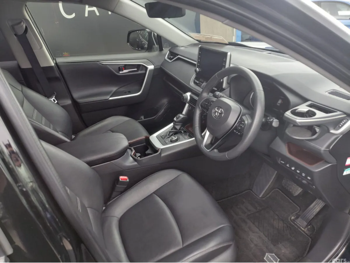 Renault Clio Hatchback, Petrol, 2018, Red