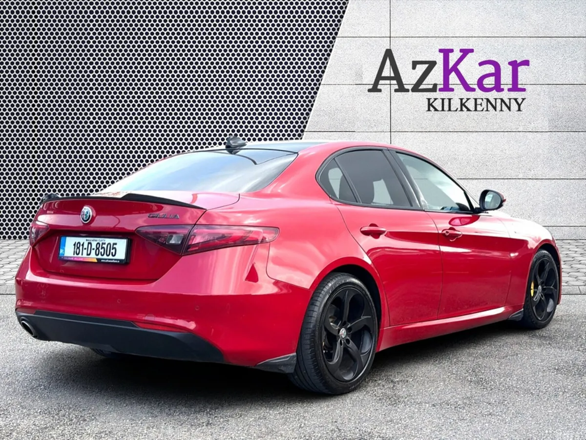 Alfa Romeo Giulia Saloon, Diesel, 2018, Red