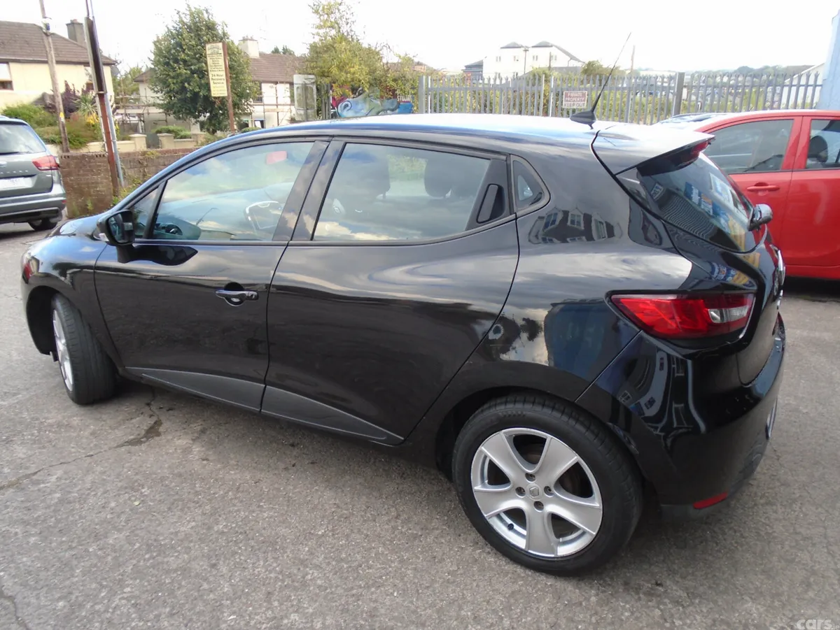 Renault Clio Hatchback, Petrol, 2015, Black