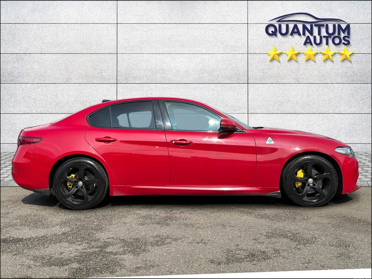 Alfa Romeo Giulia Saloon, Diesel, 2018, Red