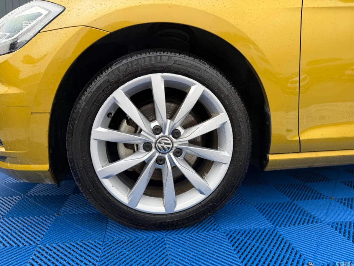Volkswagen Golf Hatchback, Petrol, 2019, Gold