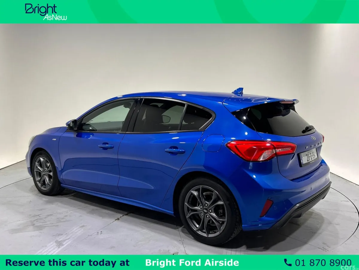 Ford Focus Hatchback, Petrol Hybrid, 2021, Blue