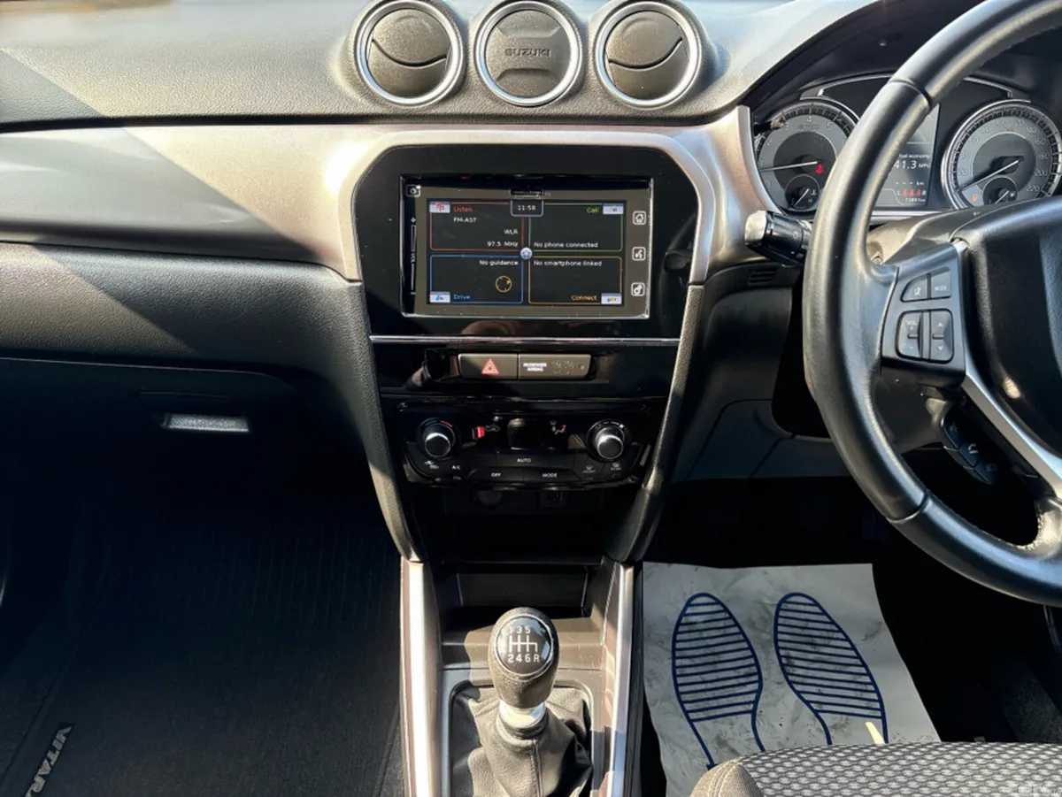 Suzuki Vitara Estate, Petrol, 2021, White