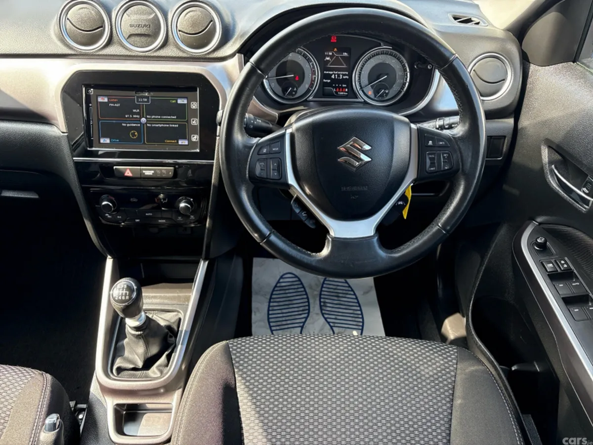 Suzuki Vitara Estate, Petrol, 2021, White