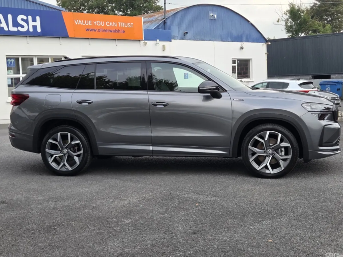 Skoda Kodiaq Estate, Petrol Plug-in Hybrid, 2025, Grey