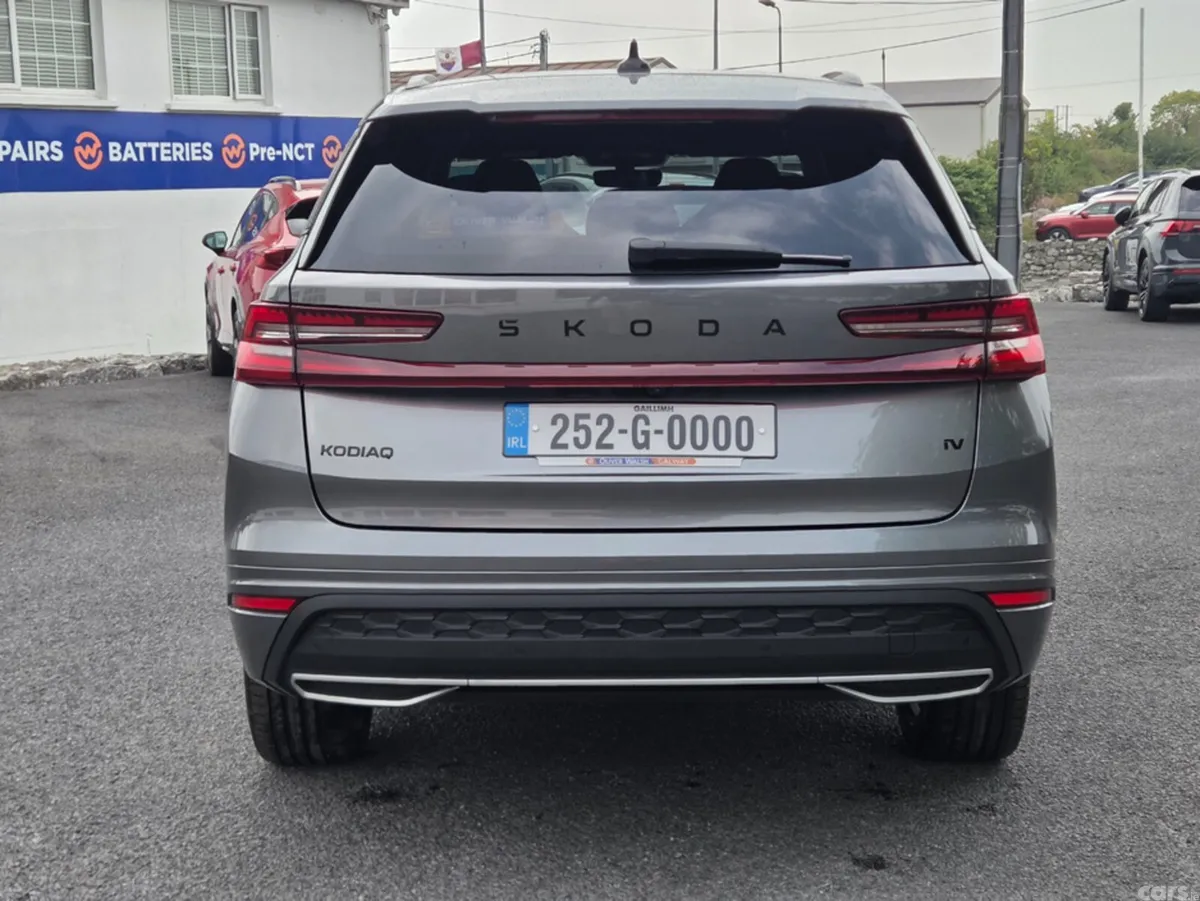 Skoda Kodiaq Estate, Petrol Plug-in Hybrid, 2025, Grey