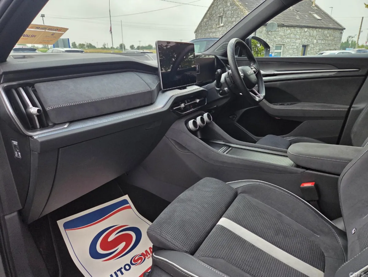 Skoda Kodiaq Estate, Petrol Plug-in Hybrid, 2025, Grey