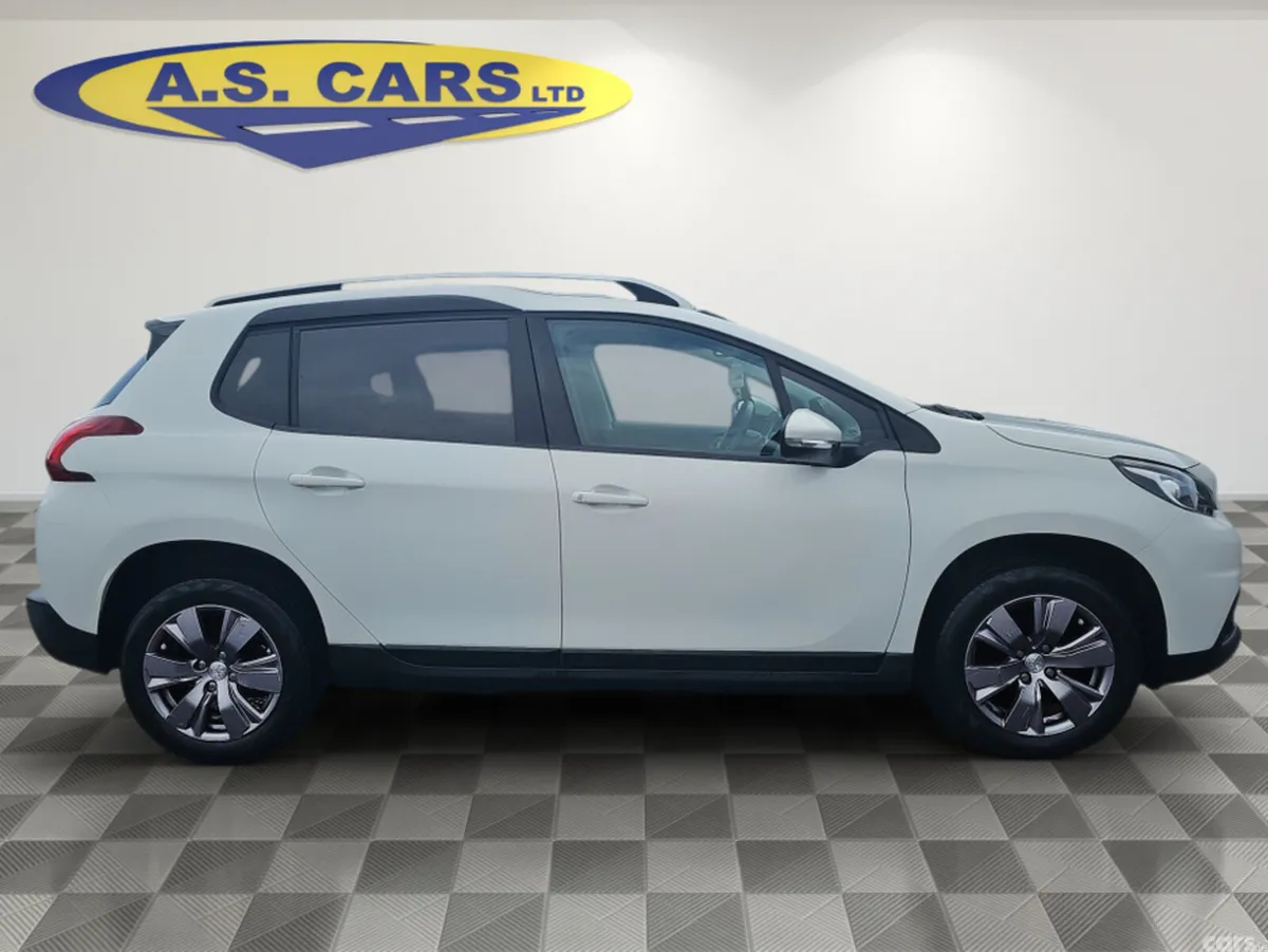Peugeot 2008 Hatchback, Petrol, 2018, White