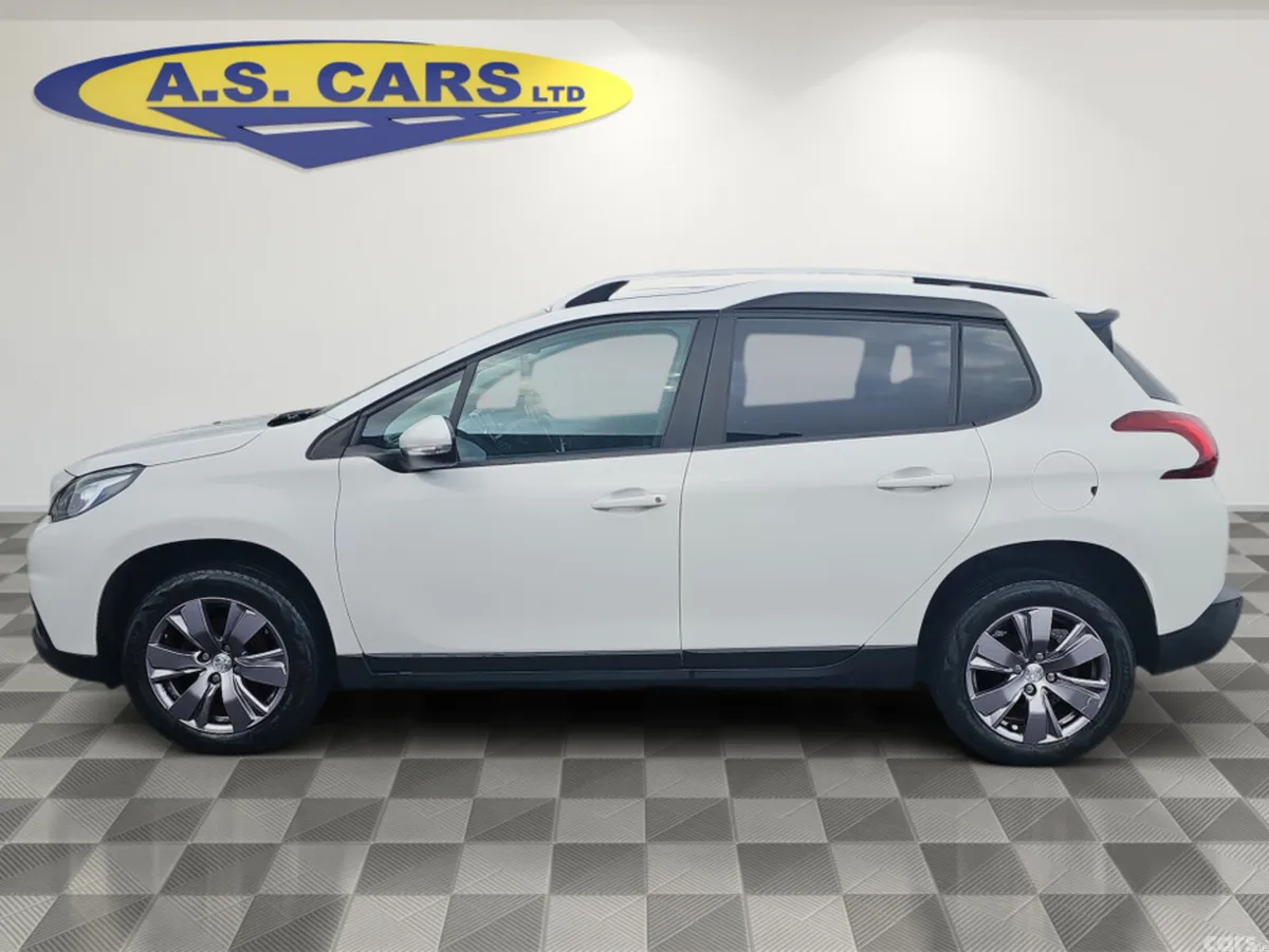 Peugeot 2008 Hatchback, Petrol, 2018, White