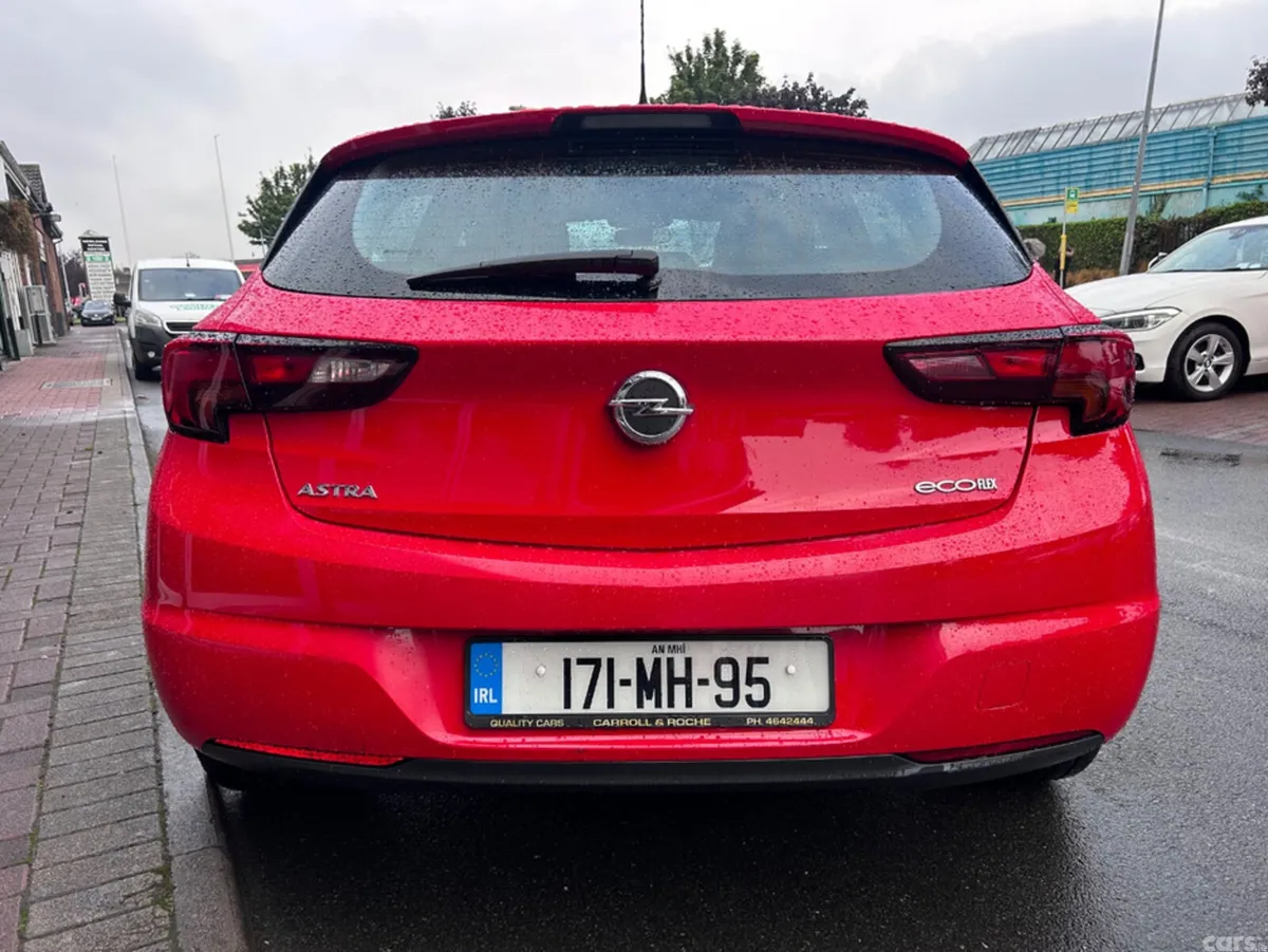 Opel Astra Hatchback, Petrol, 2017, Red