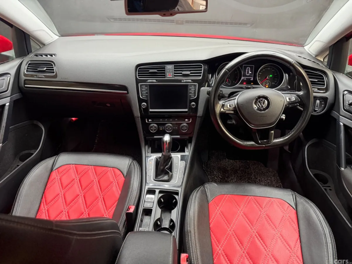 Volkswagen Golf Hatchback, Petrol, 2014, Red