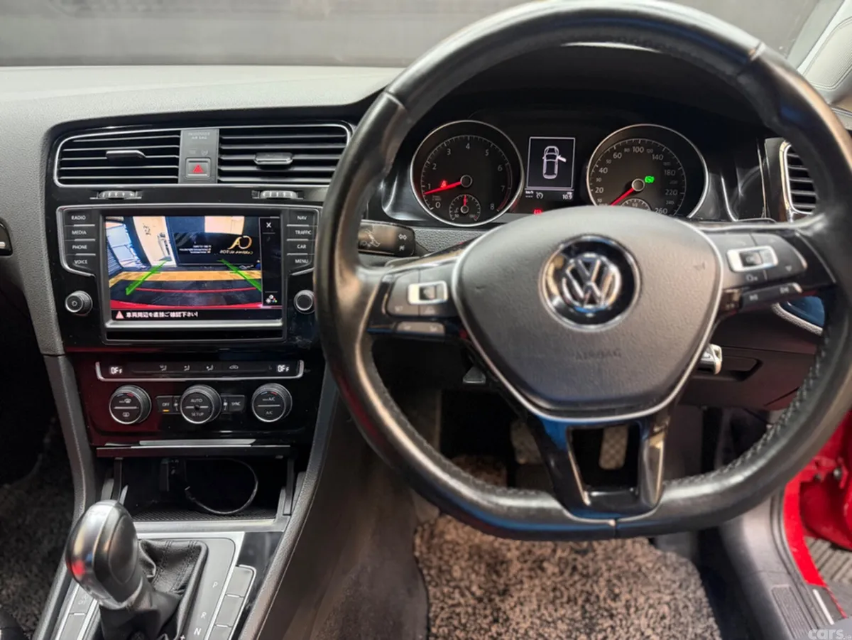 Volkswagen Golf Hatchback, Petrol, 2014, Red
