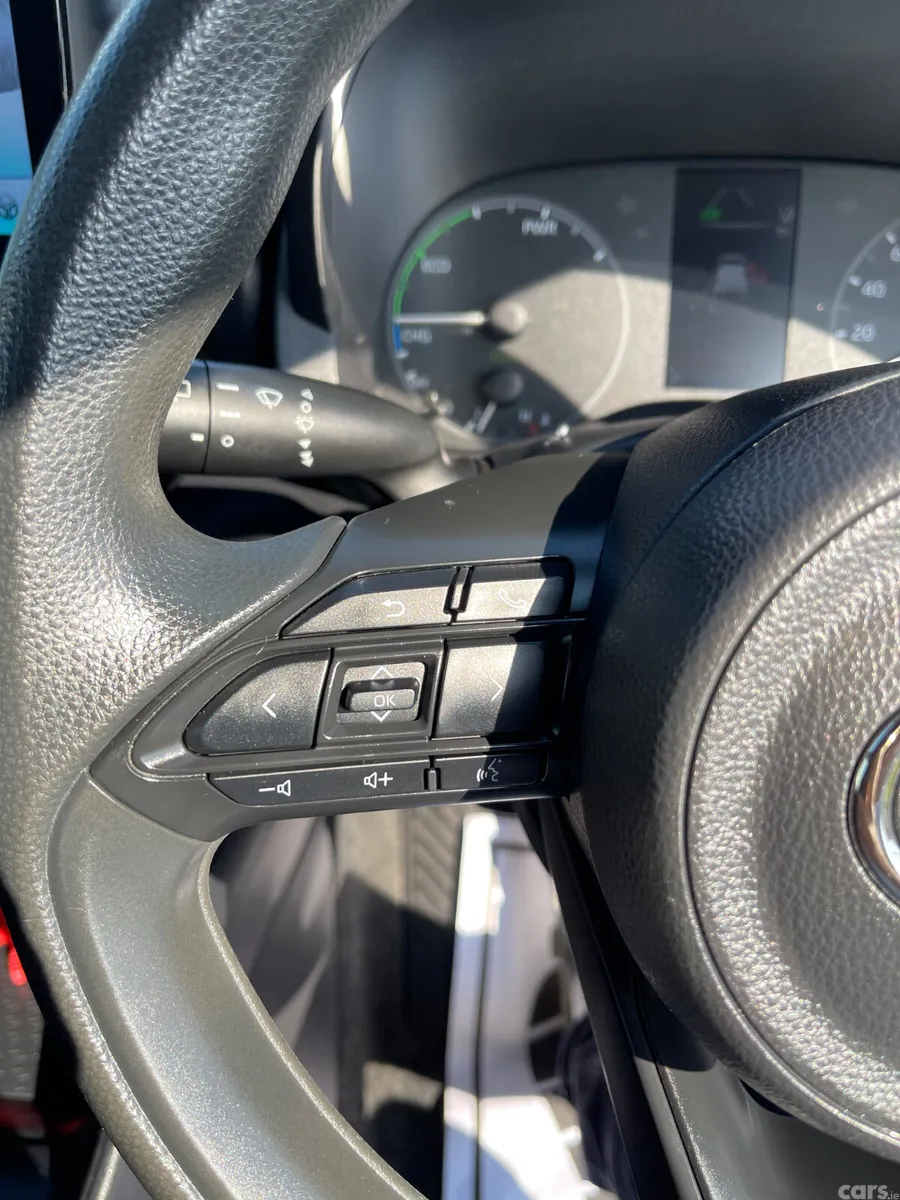 Toyota Yaris Hatchback, Petrol Hybrid, 2021, Silver