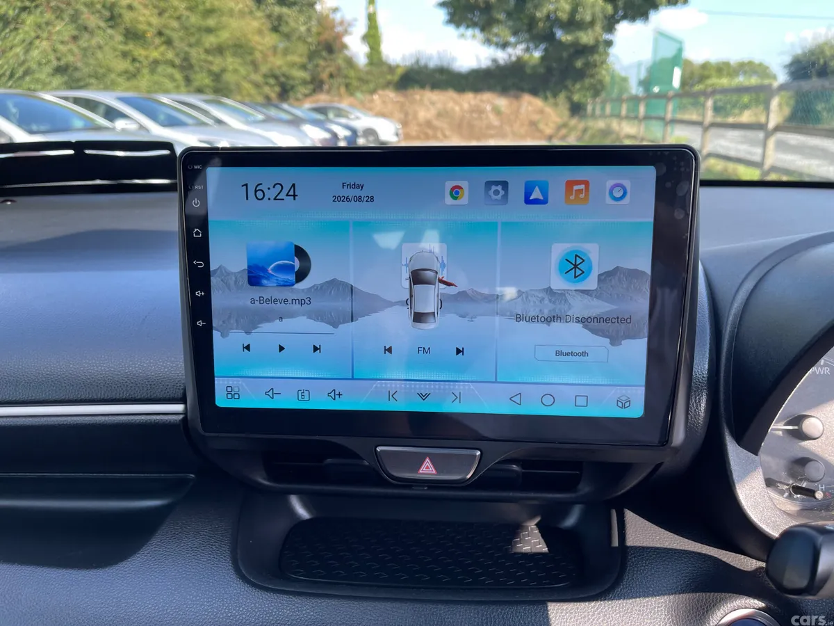 Toyota Yaris Hatchback, Petrol Hybrid, 2021, Silver