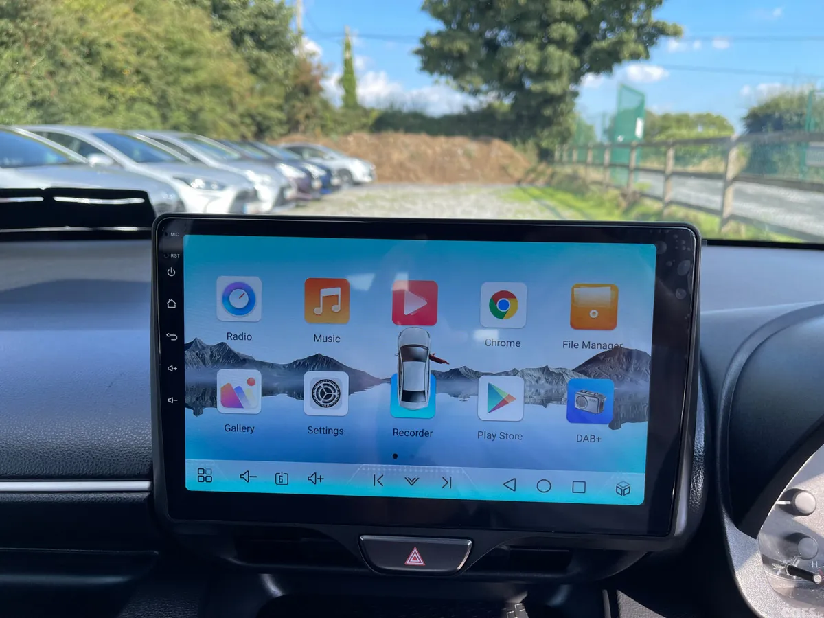Toyota Yaris Hatchback, Petrol Hybrid, 2021, Silver