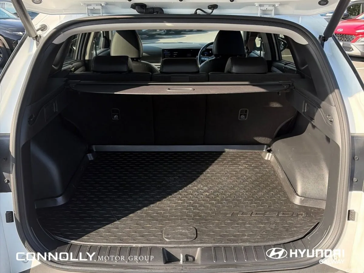 Hyundai Tucson SUV, Petrol Hybrid, 2024, White