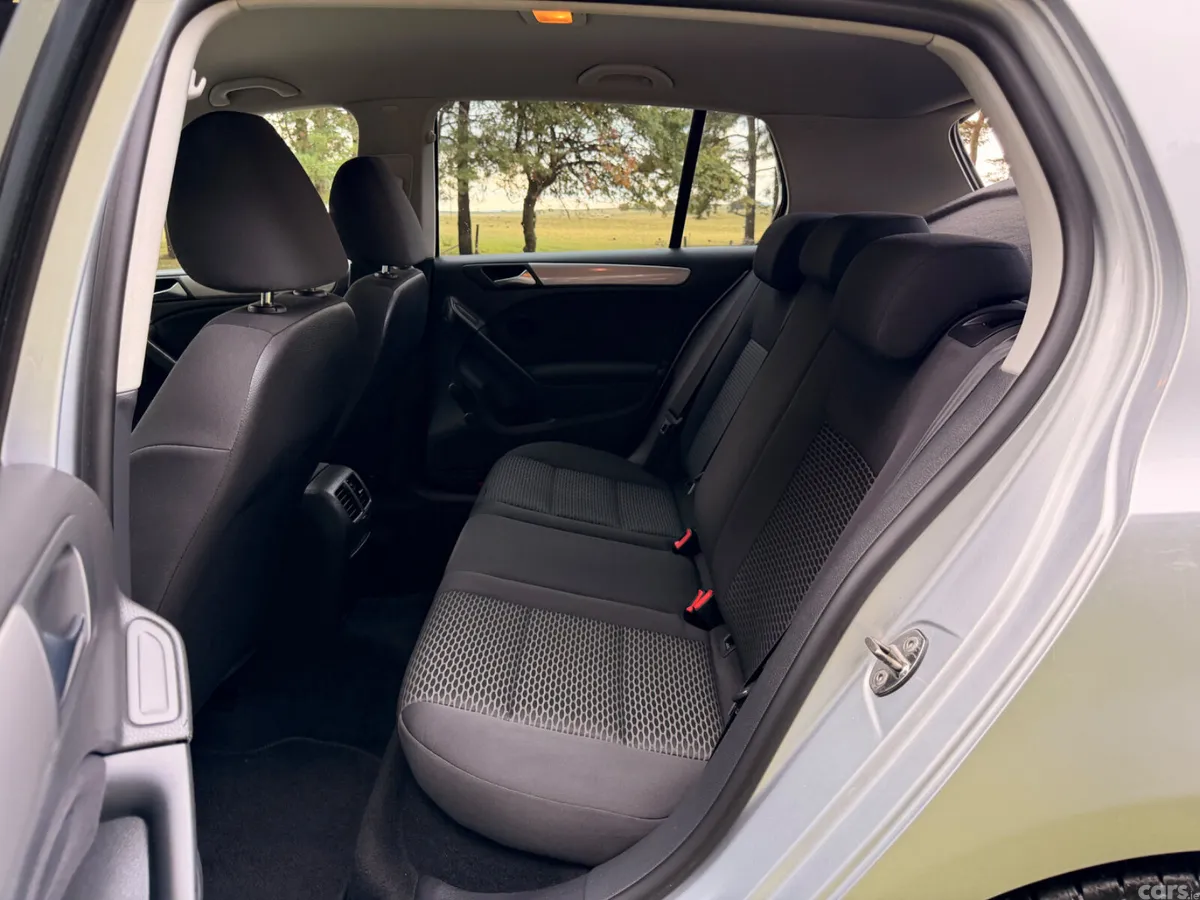 Volkswagen Golf Hatchback, Diesel, 2011, Silver