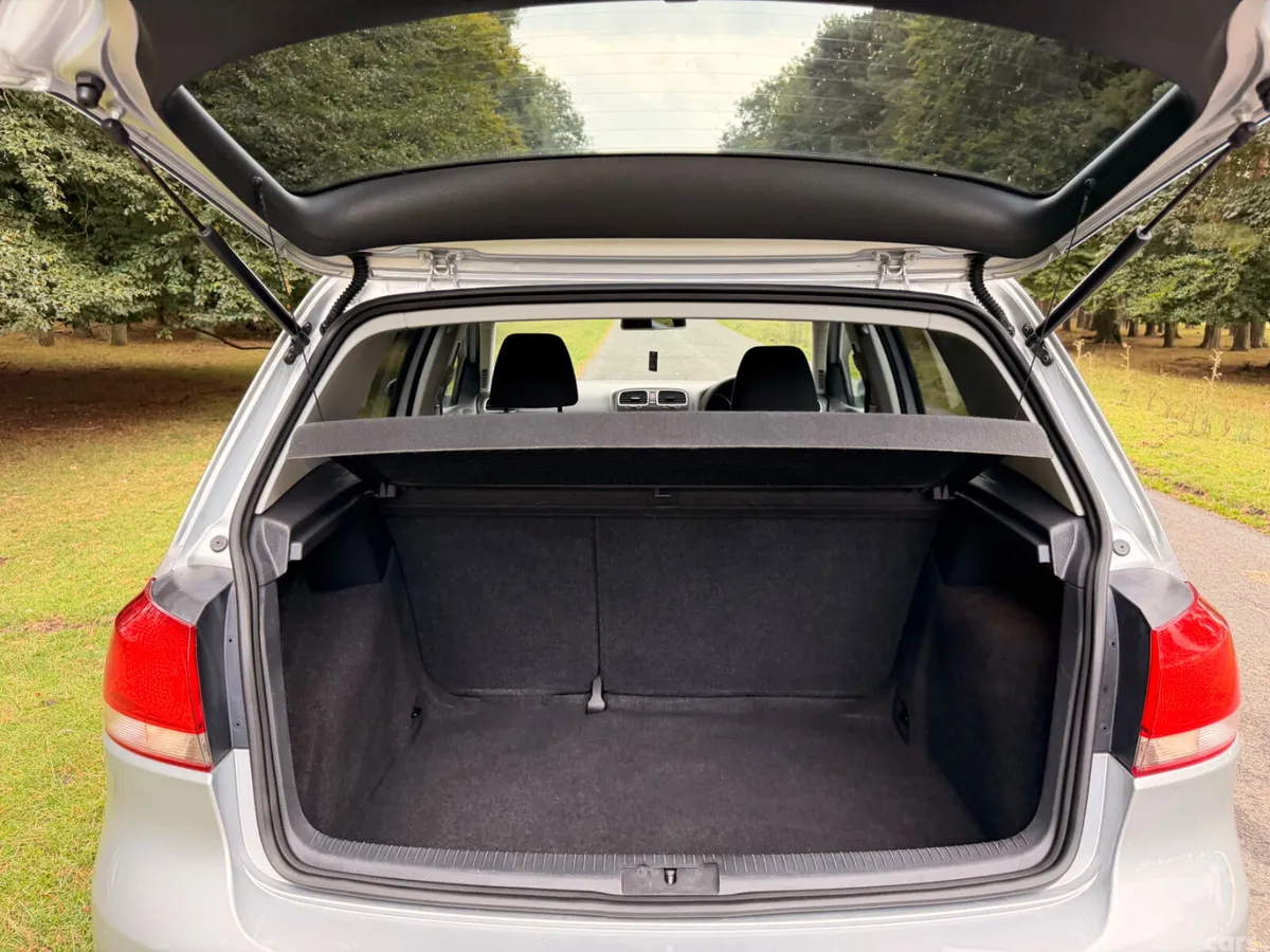 Volkswagen Golf Hatchback, Diesel, 2011, Silver