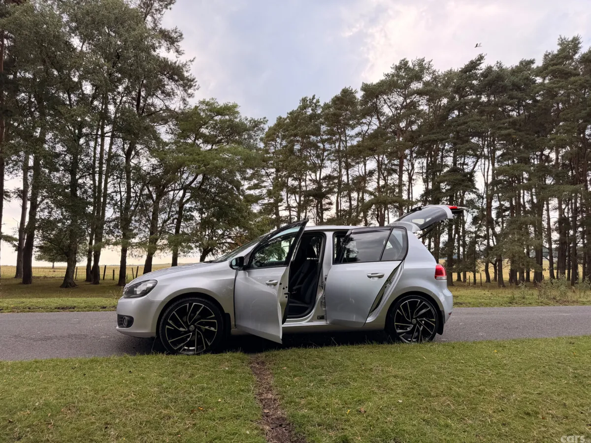 Volkswagen Golf Hatchback, Diesel, 2011, Silver