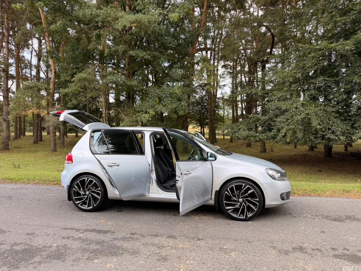 Volkswagen Golf Hatchback, Diesel, 2011, Silver