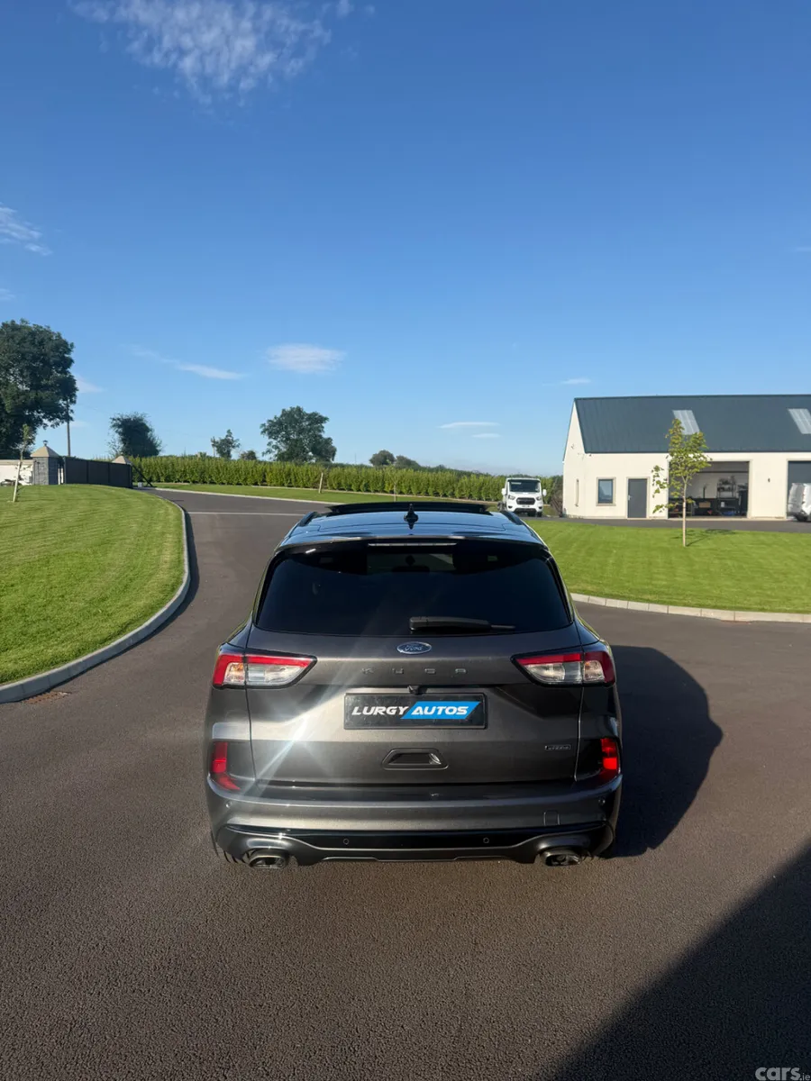 Ford Kuga SUV, Petrol Hybrid, 2023, Grey