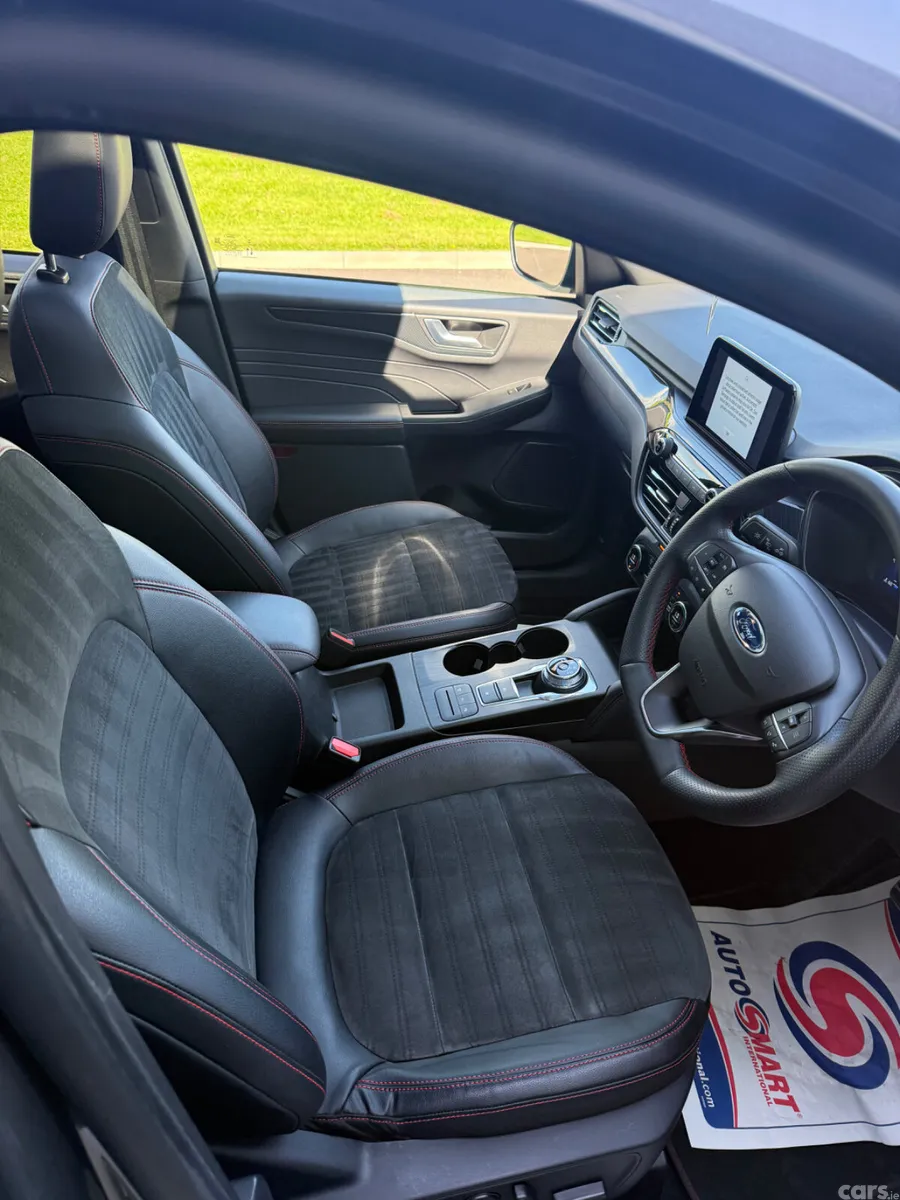 Ford Kuga SUV, Petrol Hybrid, 2023, Grey