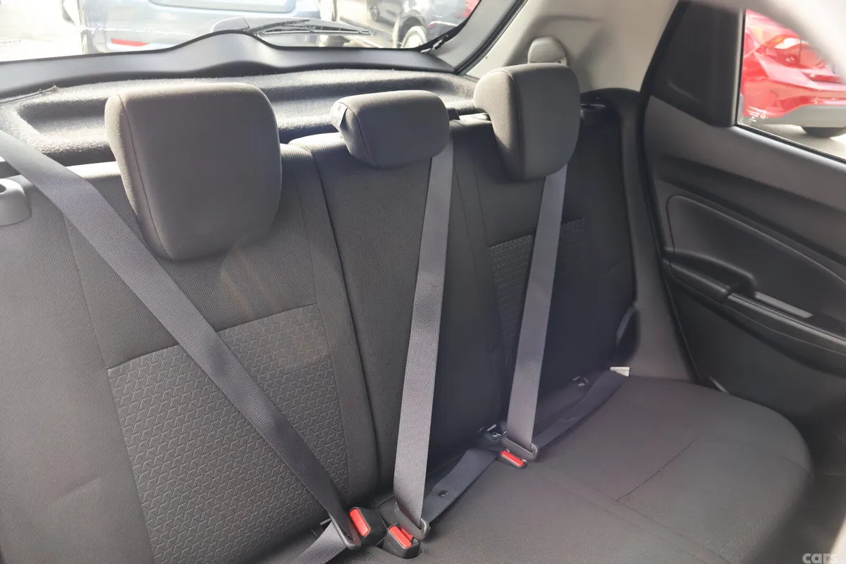 Suzuki Swift Hatchback, Petrol, 2019, Silver