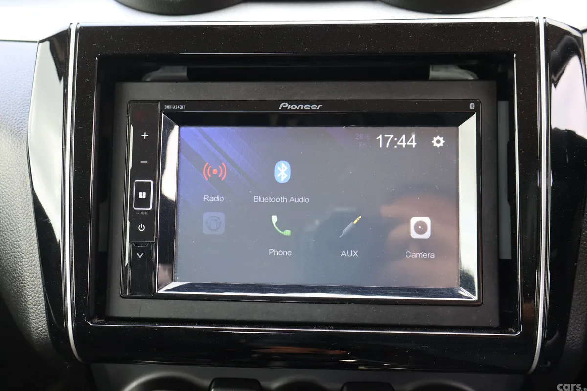 Suzuki Swift Hatchback, Petrol, 2019, Silver