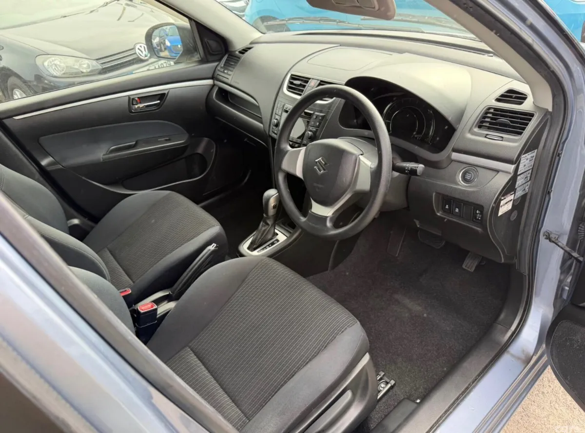 Suzuki Swift Hatchback, Petrol, 2014, Grey