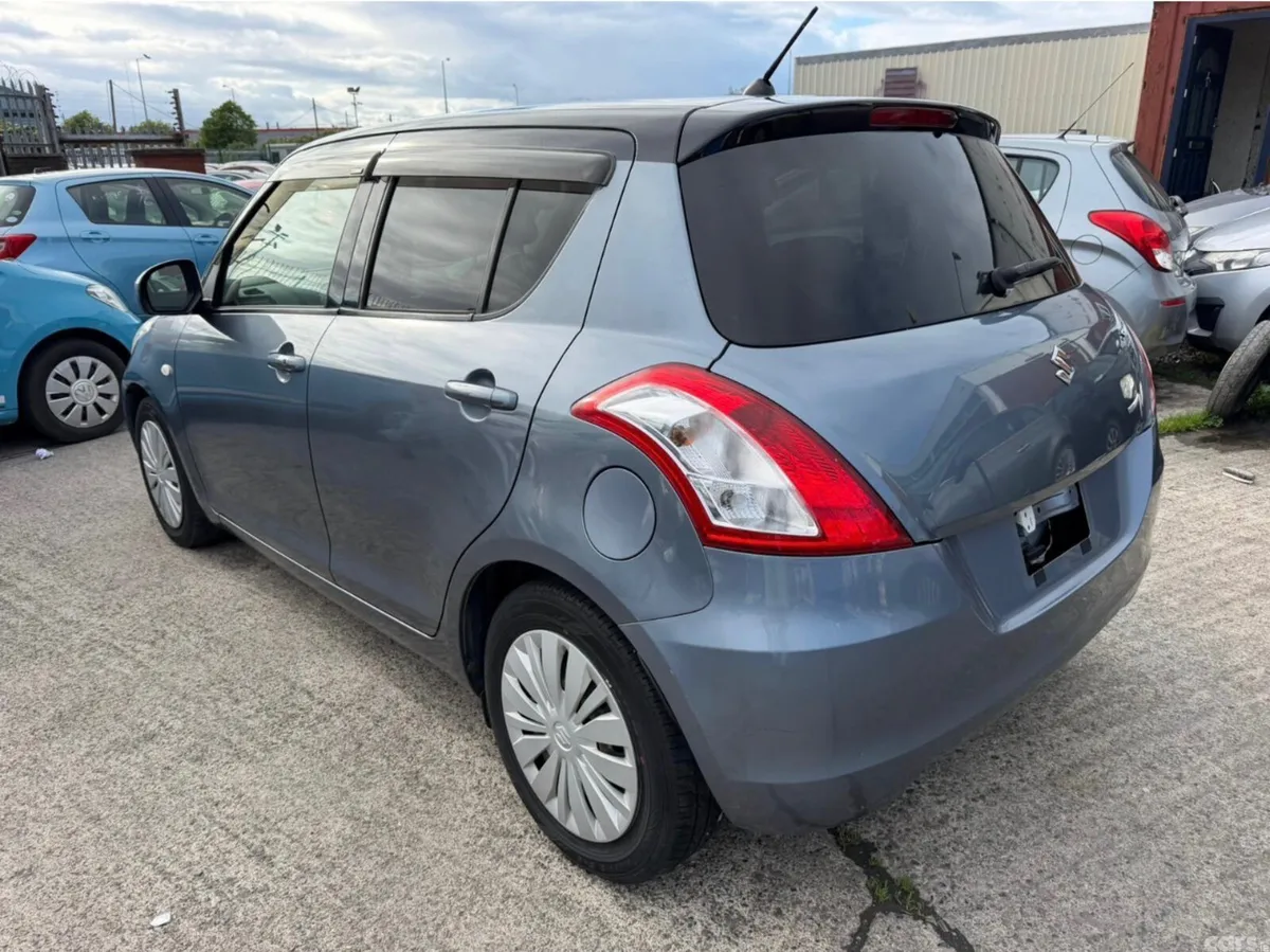 Suzuki Swift Hatchback, Petrol, 2014, Grey