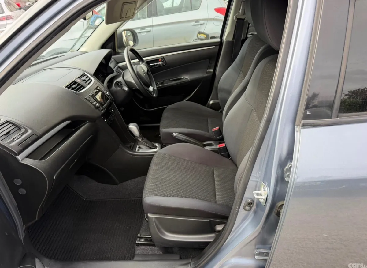 Suzuki Swift Hatchback, Petrol, 2014, Grey