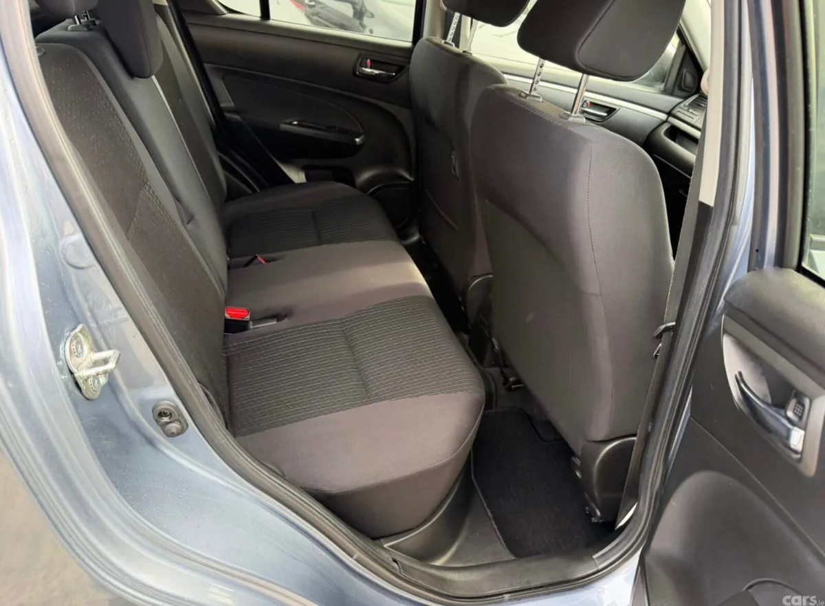 Suzuki Swift Hatchback, Petrol, 2014, Grey