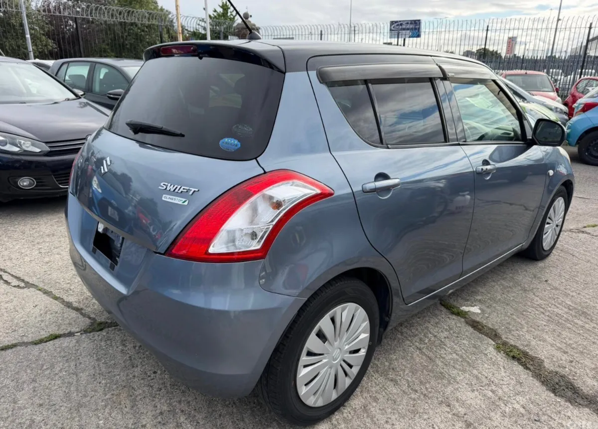 Suzuki Swift Hatchback, Petrol, 2014, Grey