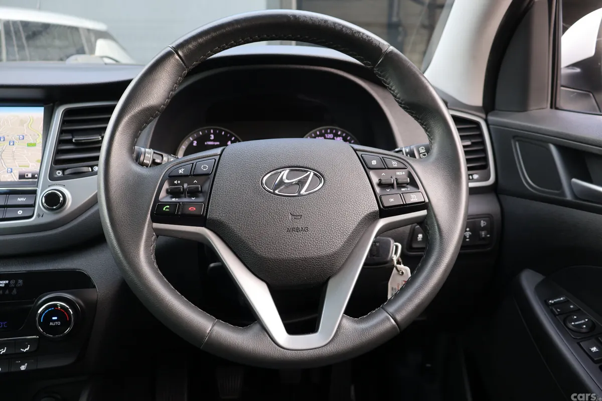 Hyundai Tucson SUV, Diesel, 2017, White