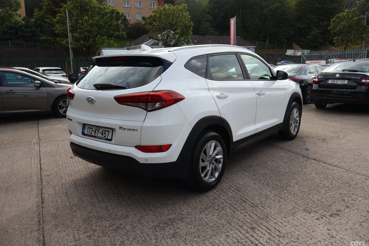 Hyundai Tucson SUV, Diesel, 2017, White