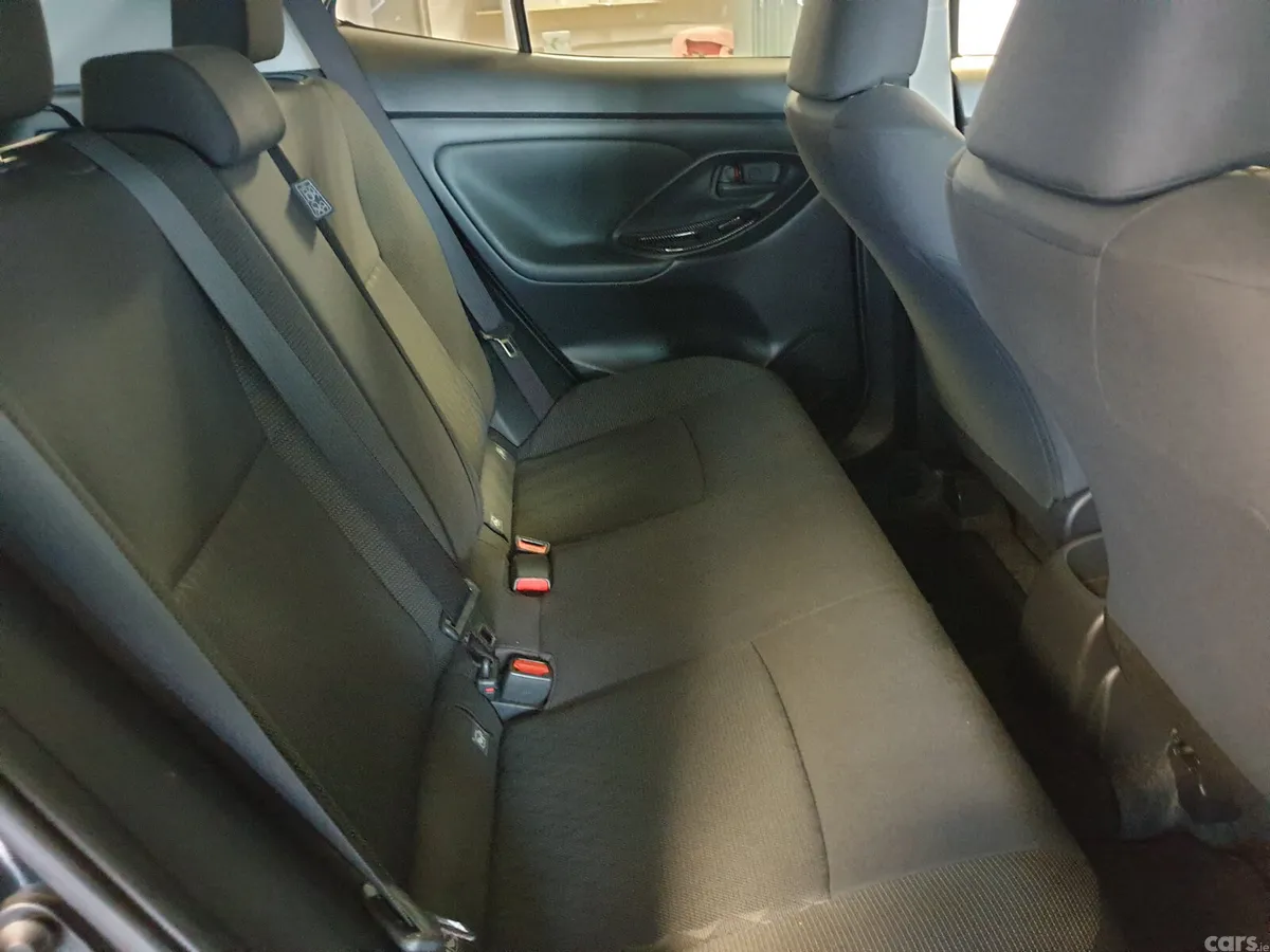 Toyota Yaris Cross Hatchback, Petrol Hybrid, 2021, Black