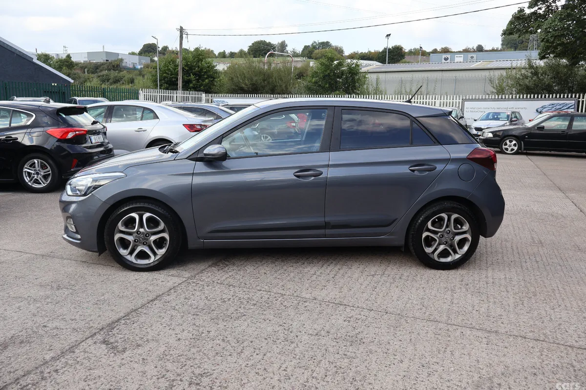 Hyundai i20 Hatchback, Petrol, 2019, Grey