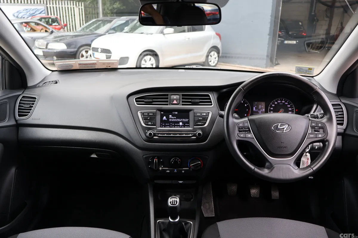 Hyundai i20 Hatchback, Petrol, 2019, Grey