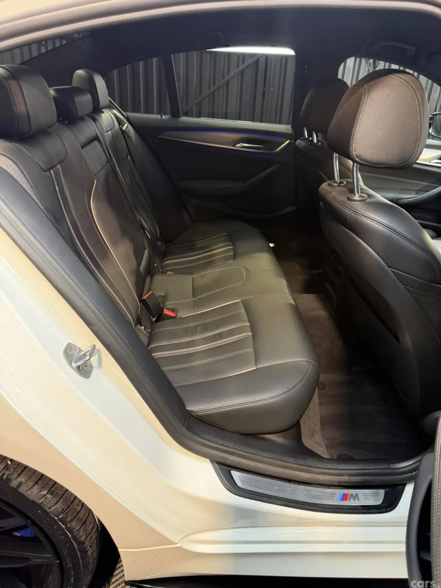 BMW 5-Series Saloon, Petrol Hybrid, 2019, White
