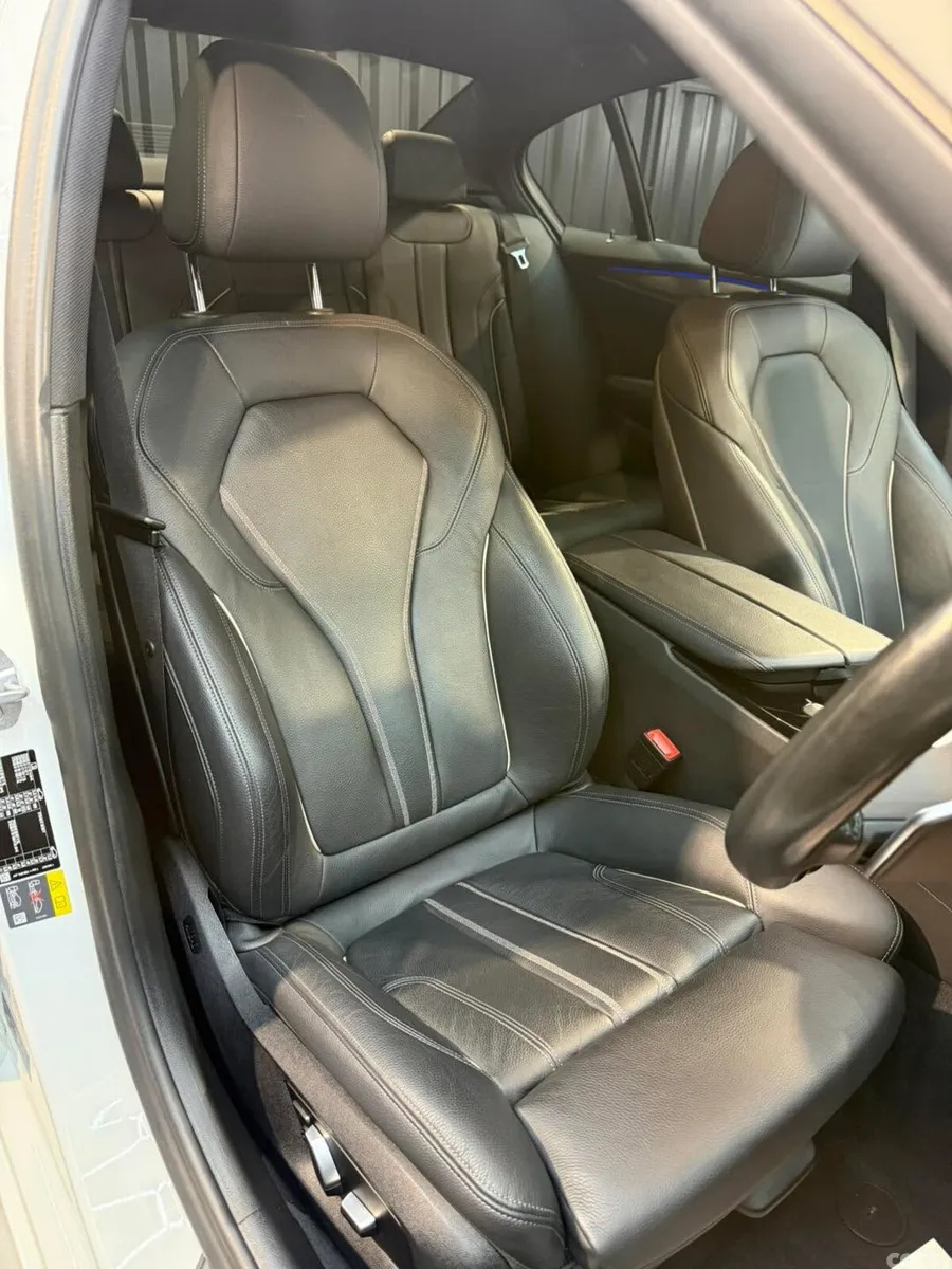 BMW 5-Series Saloon, Petrol Hybrid, 2019, White
