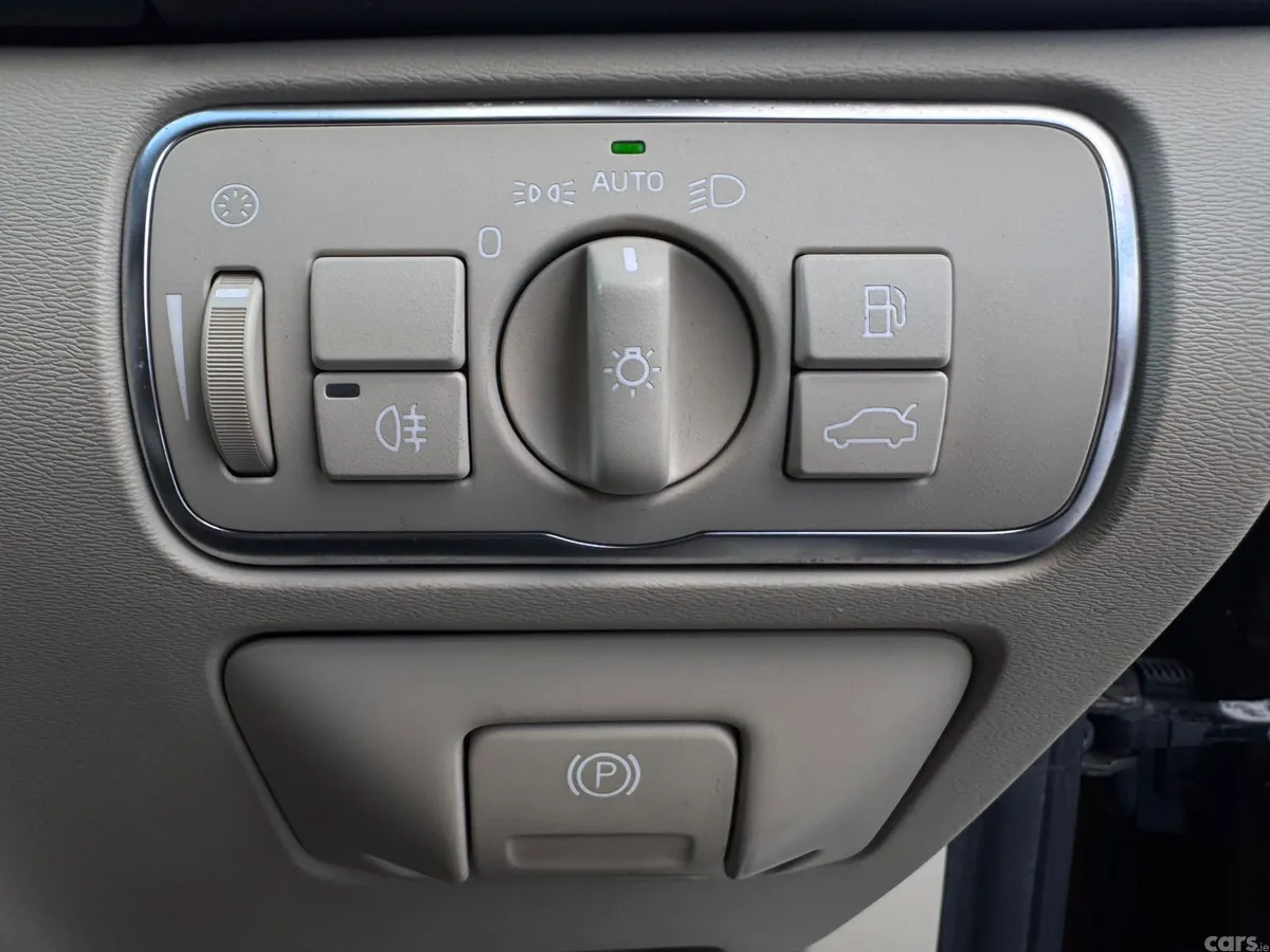 Volvo V60 Estate, Diesel, 2015, Bronze