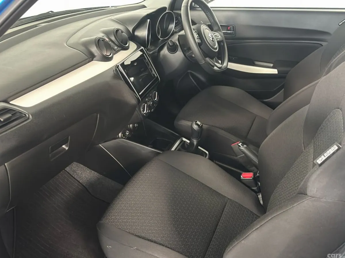 Suzuki Swift Hatchback, Petrol, 2024, Blue