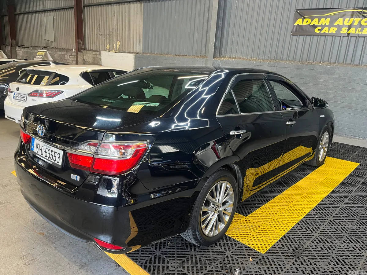 Toyota Camry Saloon, Petrol Hybrid, 2015, Black