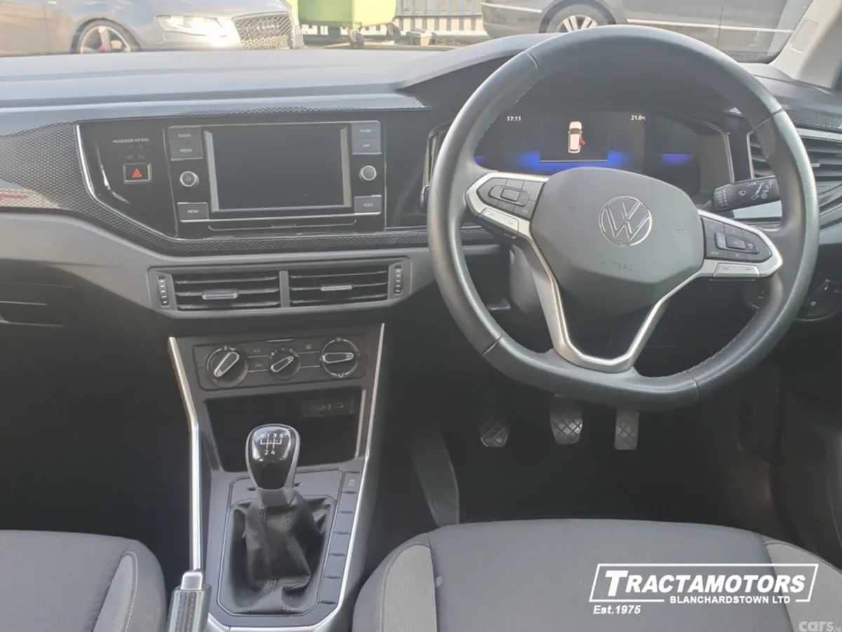 Volkswagen Polo Hatchback, Petrol, 2024, Blue