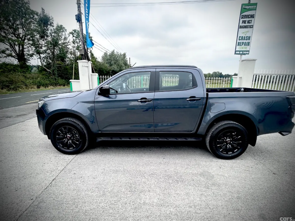 Isuzu D-Max Pick Up, Diesel, 2026, Grey
