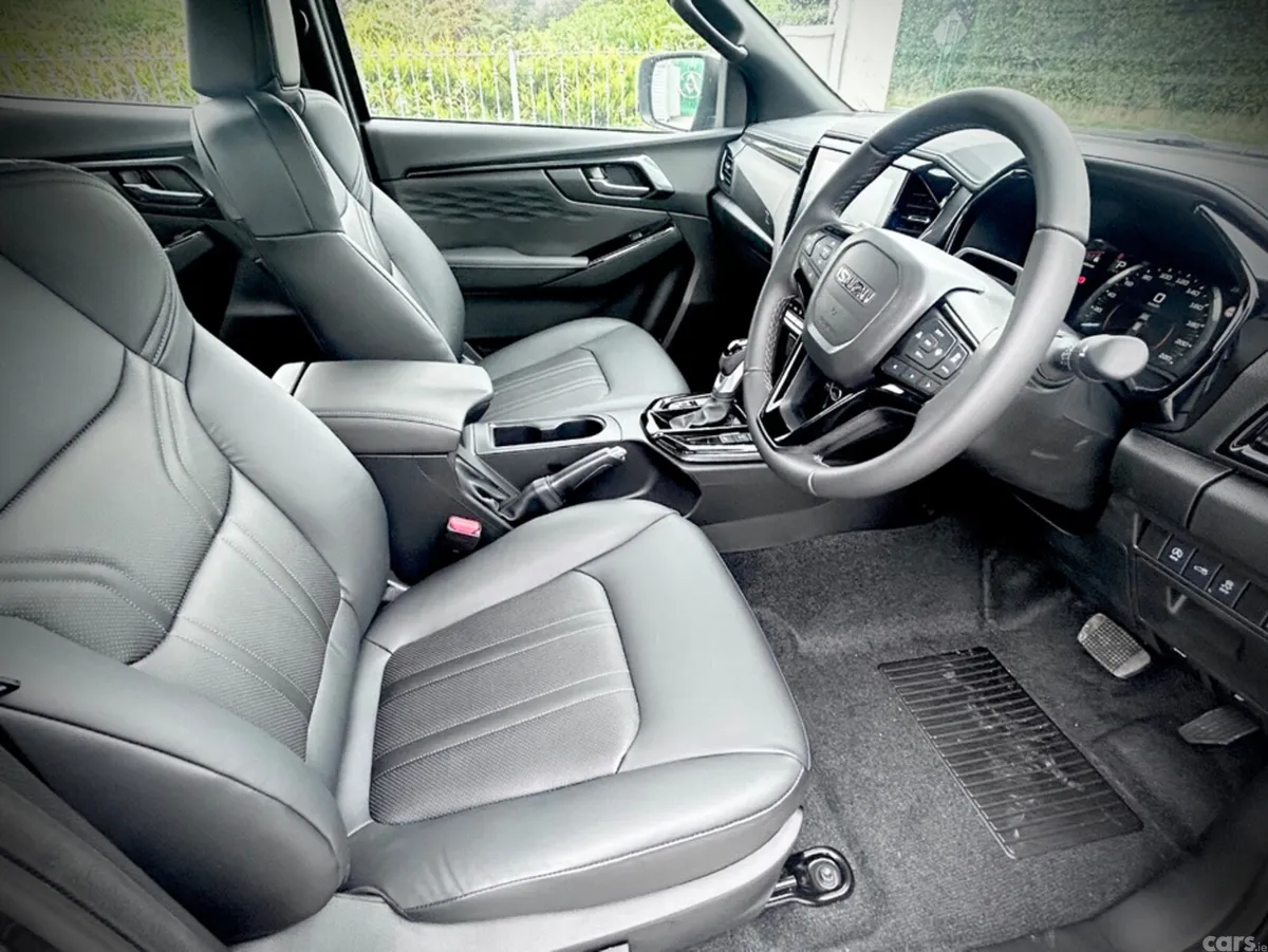 Isuzu D-Max Pick Up, Diesel, 2026, Grey