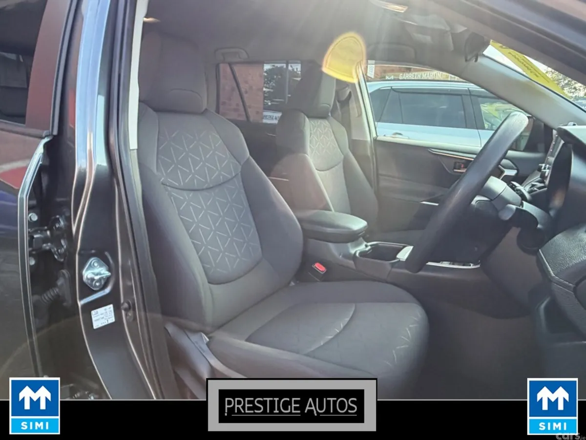 Toyota RAV4 SUV, Petrol Hybrid, 2022, Grey