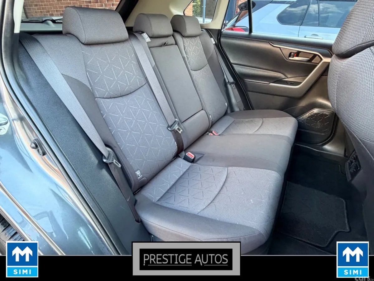 Toyota RAV4 SUV, Petrol Hybrid, 2022, Grey