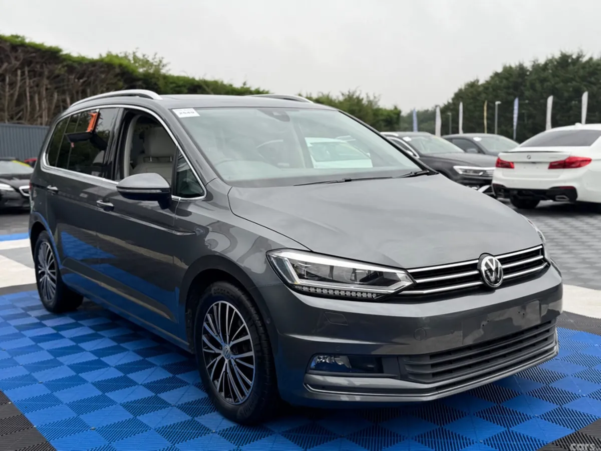 Volkswagen Touran MPV, Diesel, 2018, Grey