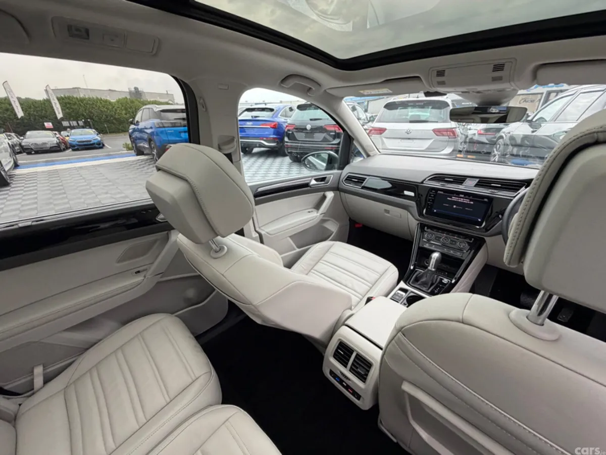 Volkswagen Touran MPV, Diesel, 2018, Grey